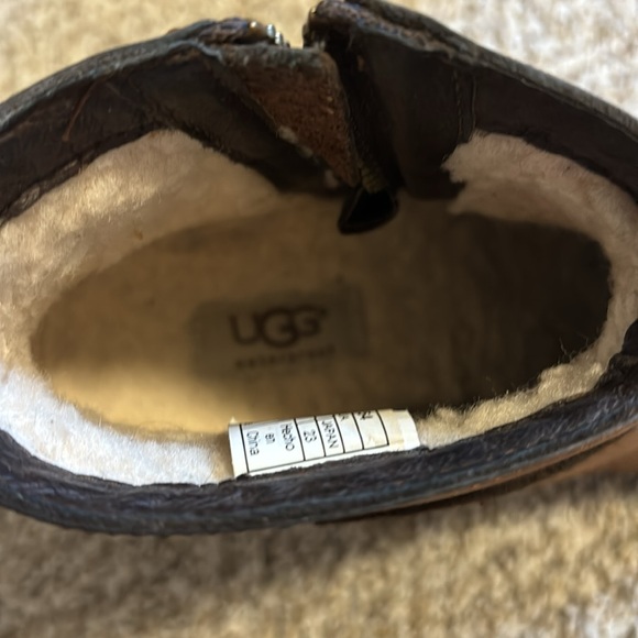 Ugg Cheyne Brown leather boots - Picture 4 of 7